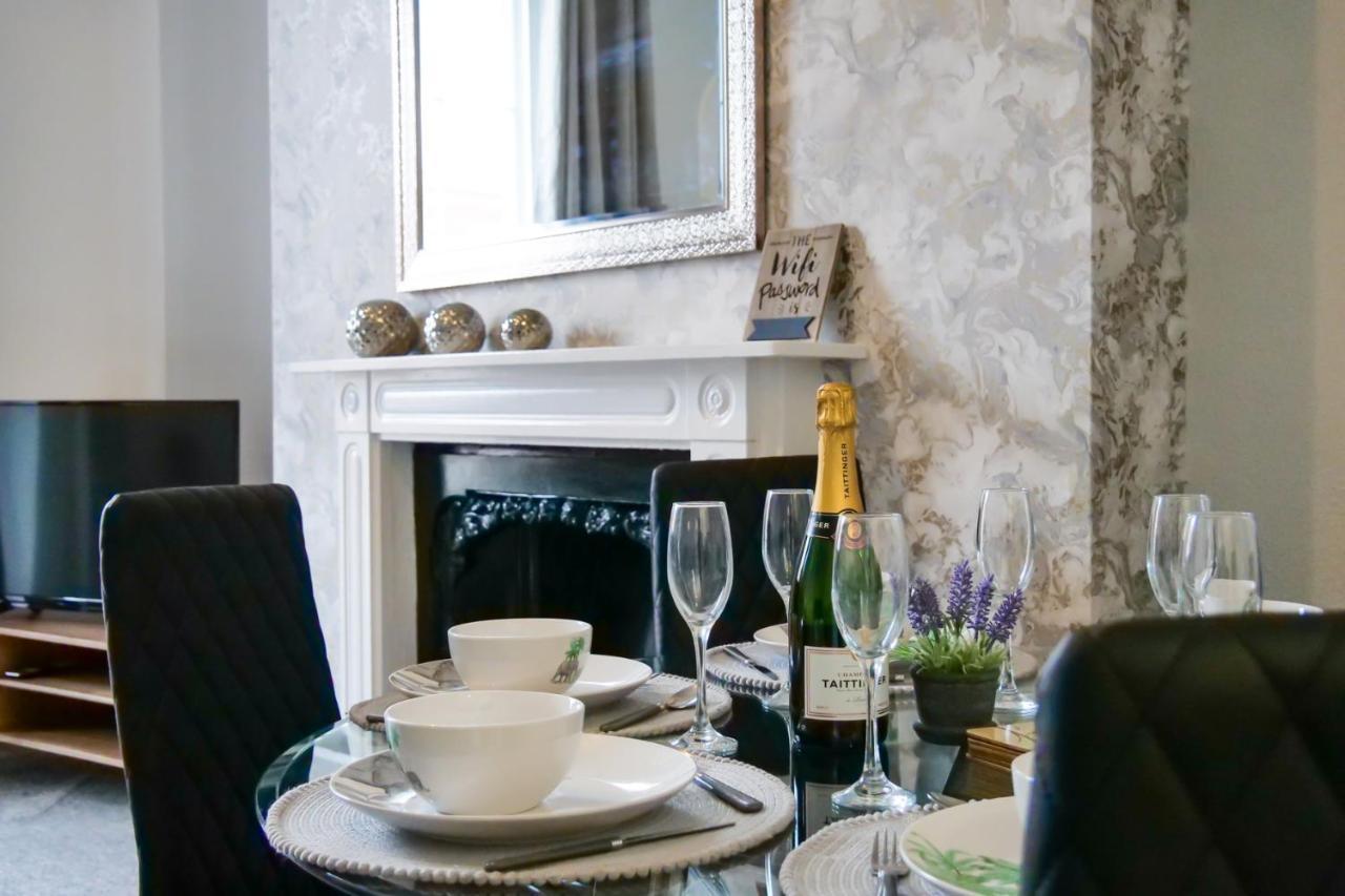 Margaret'S Terrace By Fortuna Property Cheltenham Buitenkant foto