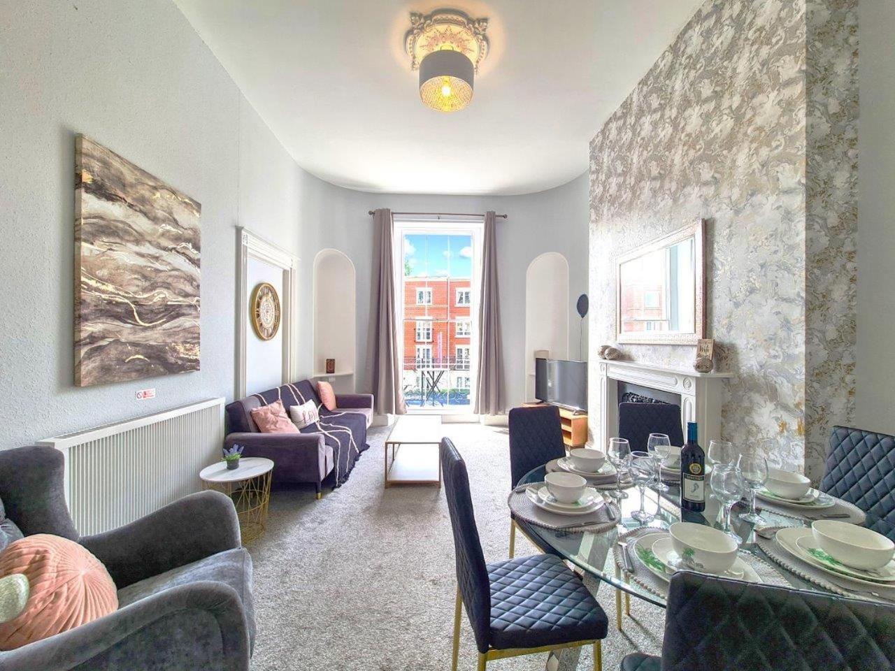 Margaret'S Terrace By Fortuna Property Cheltenham Buitenkant foto