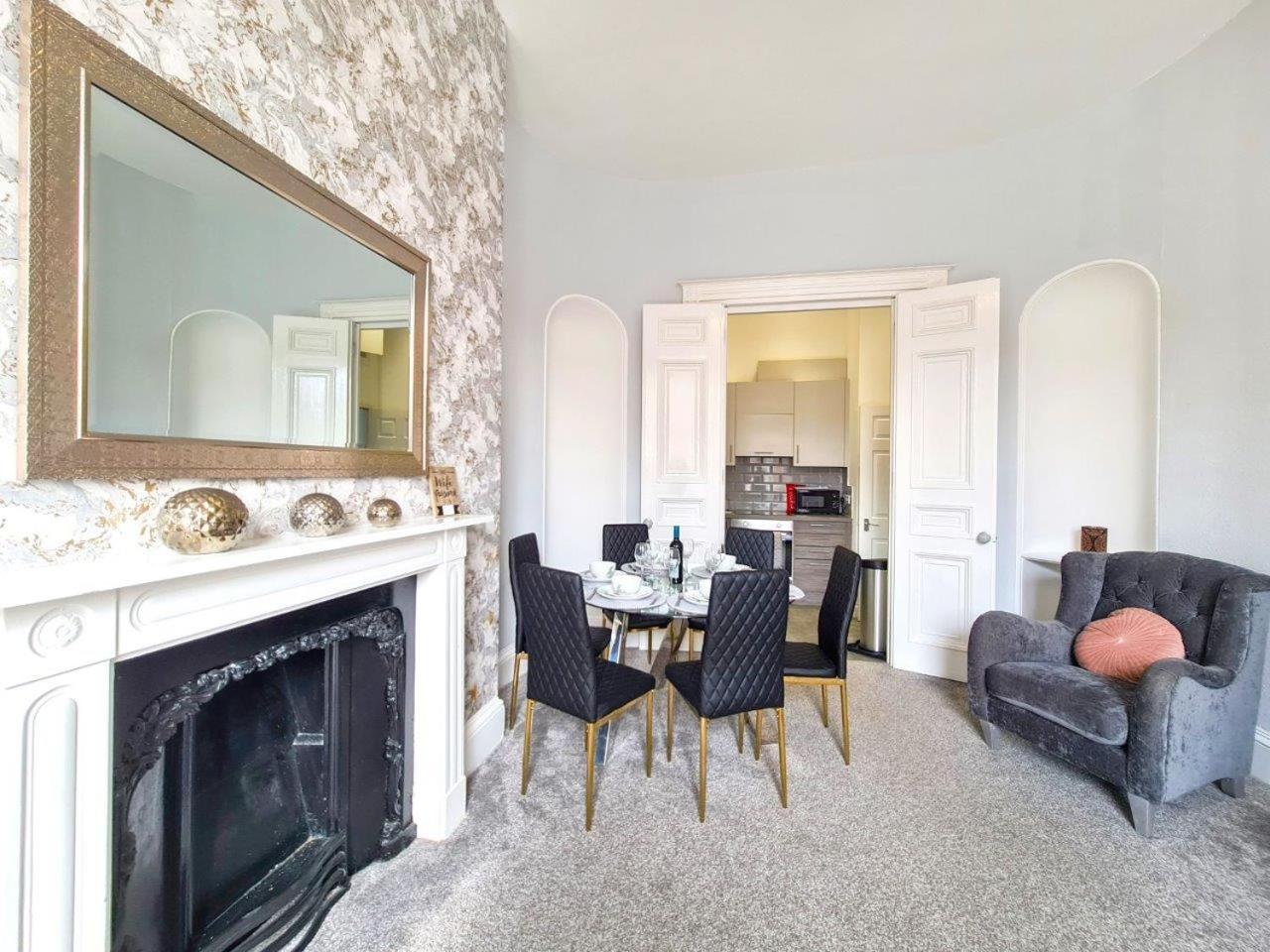 Margaret'S Terrace By Fortuna Property Cheltenham Buitenkant foto